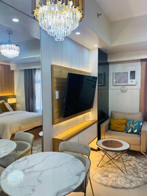 Marias Suite Near Manila Bay Free Use Of Pool Ngoại thất bức ảnh