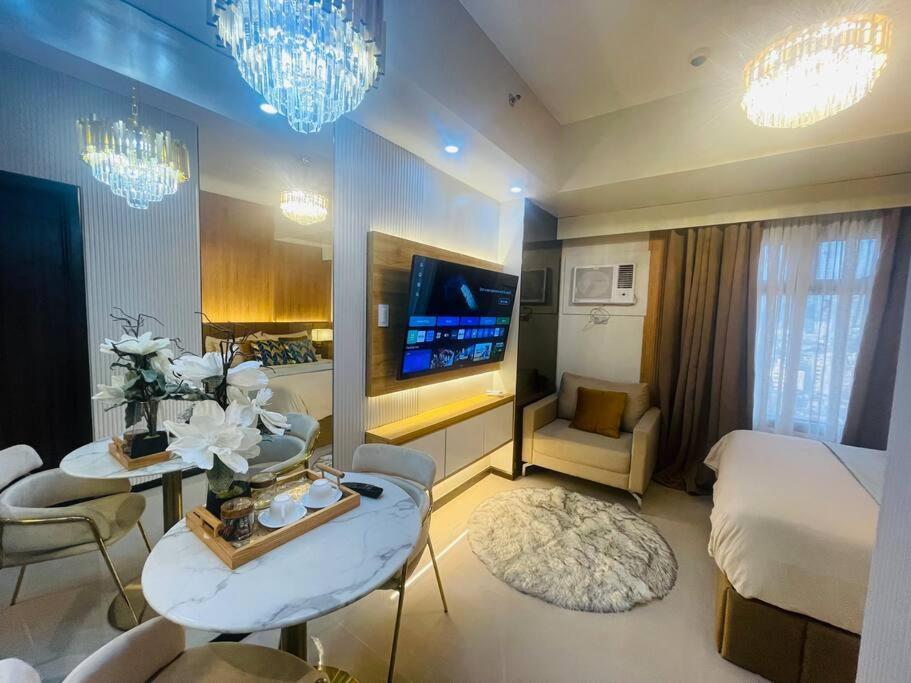 Marias Suite Near Manila Bay Free Use Of Pool Ngoại thất bức ảnh