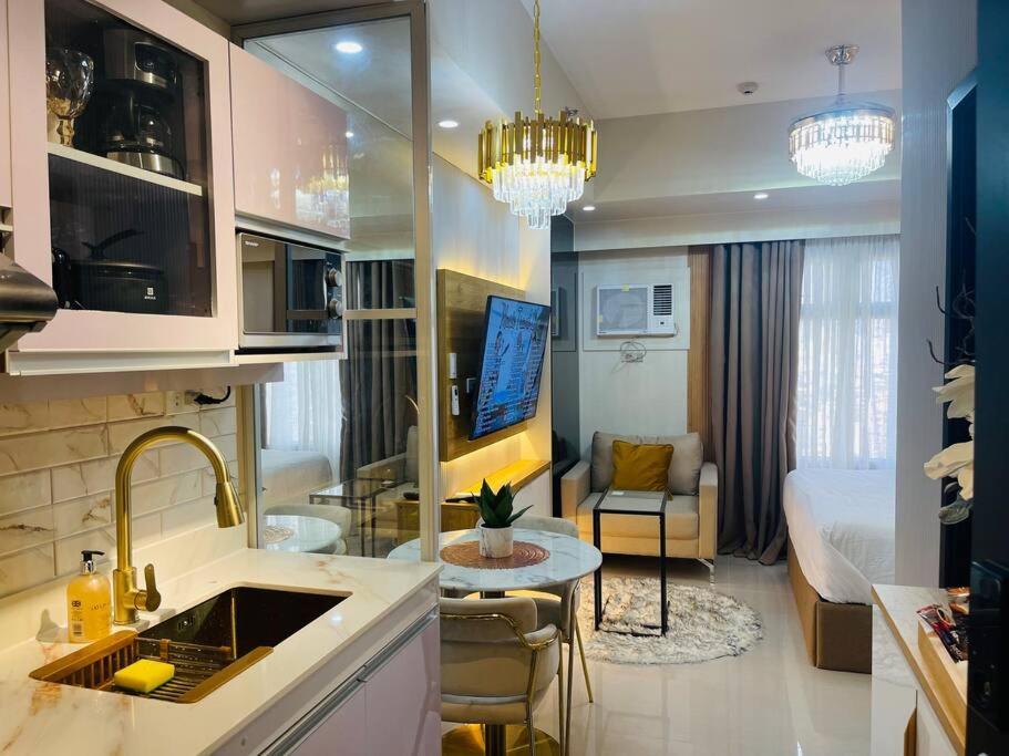 Marias Suite Near Manila Bay Free Use Of Pool Ngoại thất bức ảnh